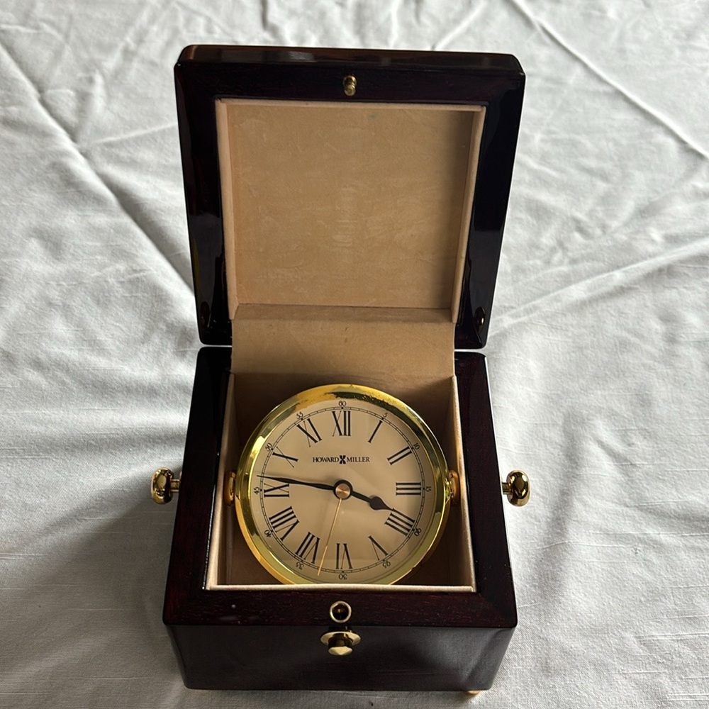 HOWARD MILLER GIMBAL- DIAL TABLE CLOCK MODEL 645-443